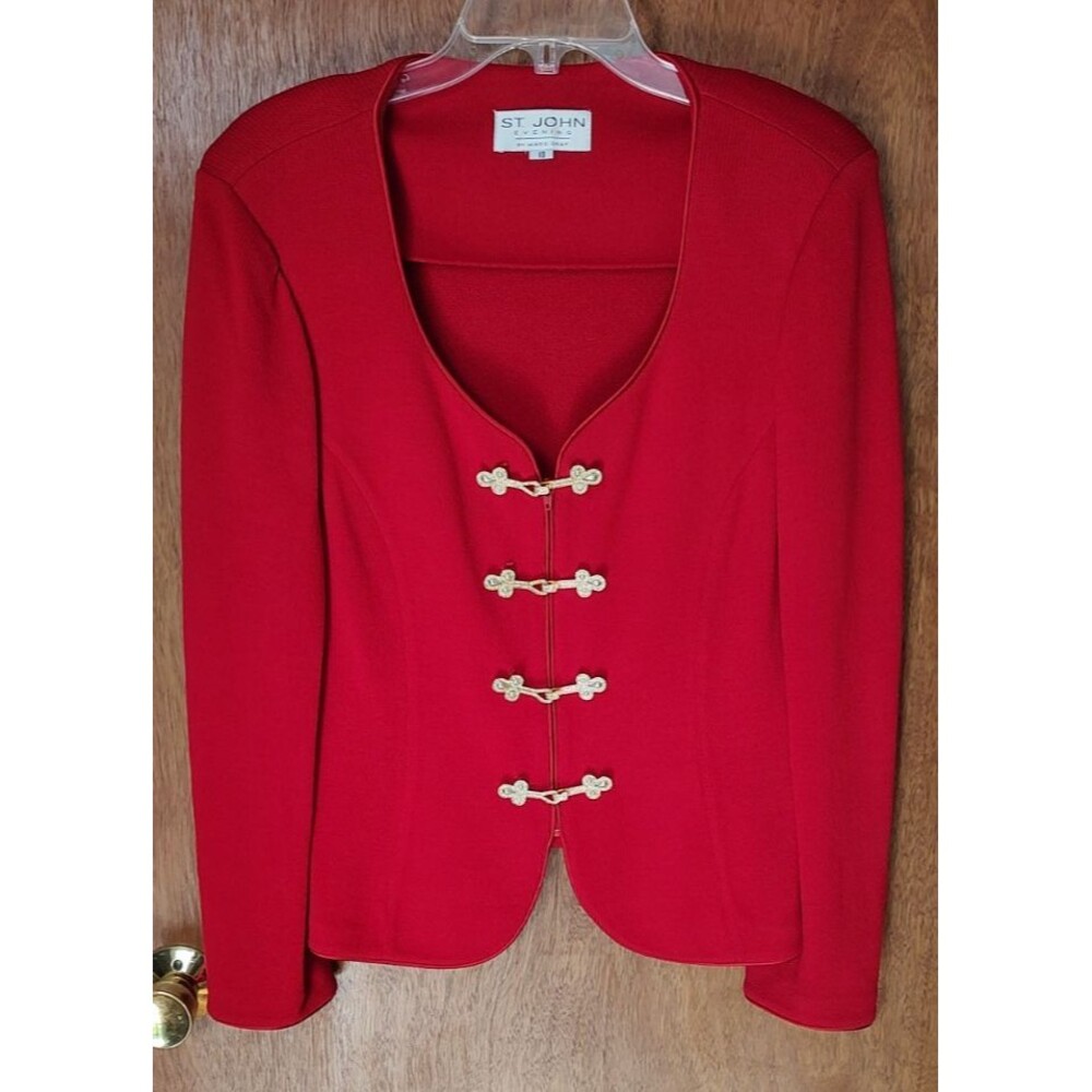 St. John Evening by Marie Gray sz 10 red jacket with front zip, rhinestones